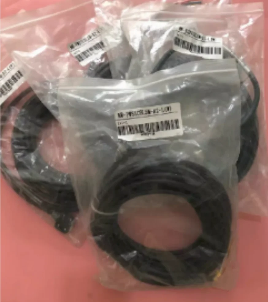 Free Fast ship yaskawa cable R88A-CRWC0R3C new