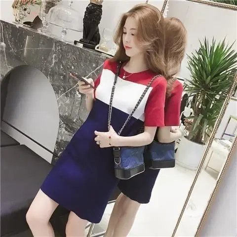 نمط جديد من كسر القهوة الفرنسية الخصر المعانقة التخسيس تصميم المتخصصة تي شيرت تنورة فستان محبوك صغير