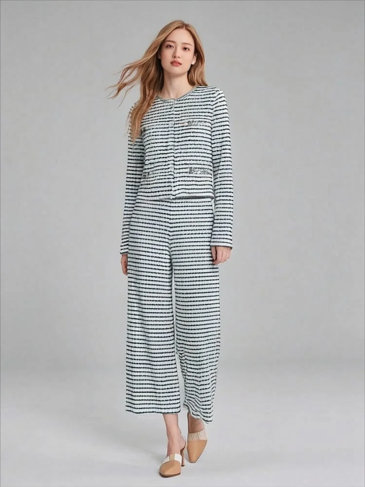 

Miyake Fold Classic Black and White Stripe Set for Women, Autumn 2025 New Collection, Cardigan, Wide Leg Pants, Two-piece Set