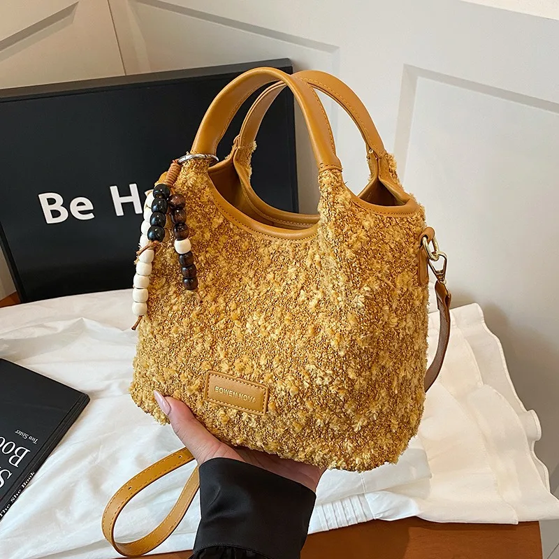 Autumn and Winter Super Popularbag for Women 2026 New Commuting Versatile Crossbody Bag Fashionable Hand-held Bucket Bag