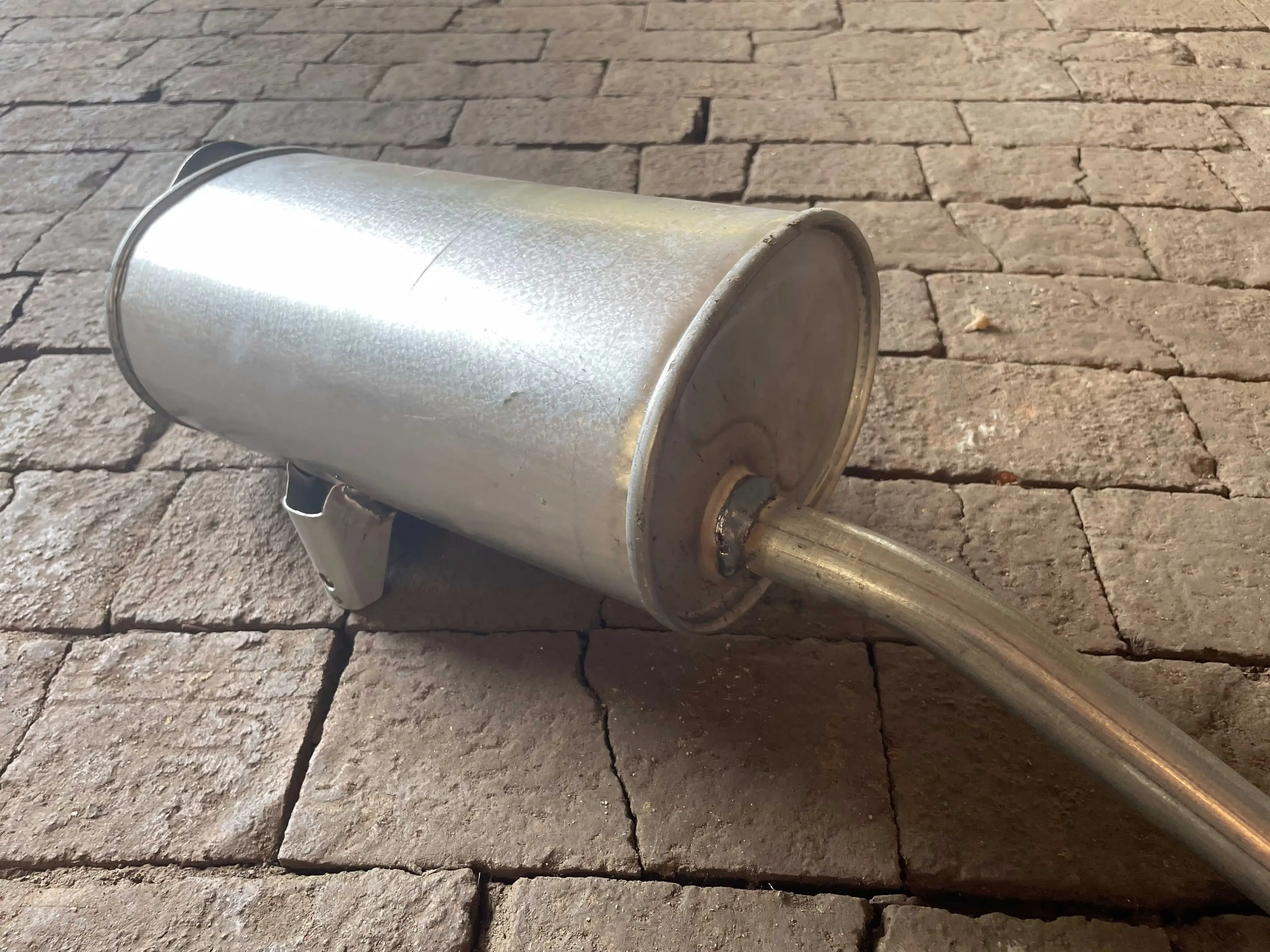 Muffler Exhaust Pipe Titanium Muffler Car Exhaust Automotive exhaust system muffler Catalyst core can be customized