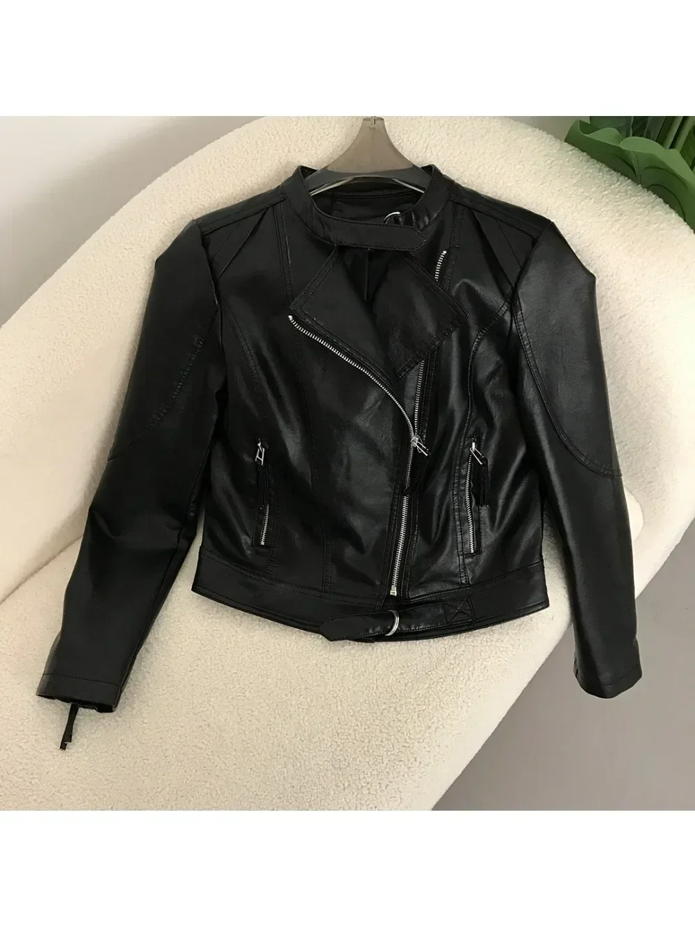 2024 Motorcycle Leather Jacket Spring New Style Slim Fit Versatile Stand Collar Small Leather Jacket Women Short Jacket Zippers