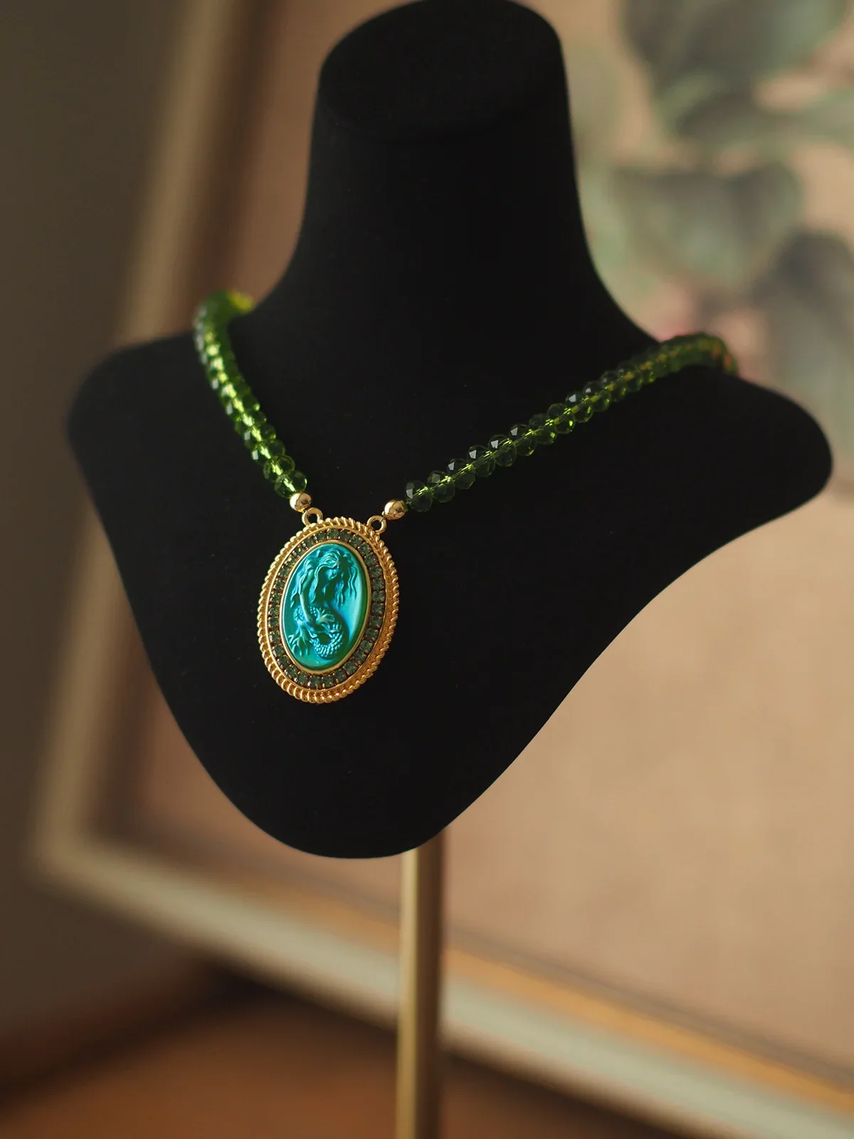 【ルナビューティー】マーメイドネックレス-クリスタルビーズ-ヴィンテージレリーフ彫刻-カメオ-中世ヴィンテージジュエリー-送料無料-チャーム