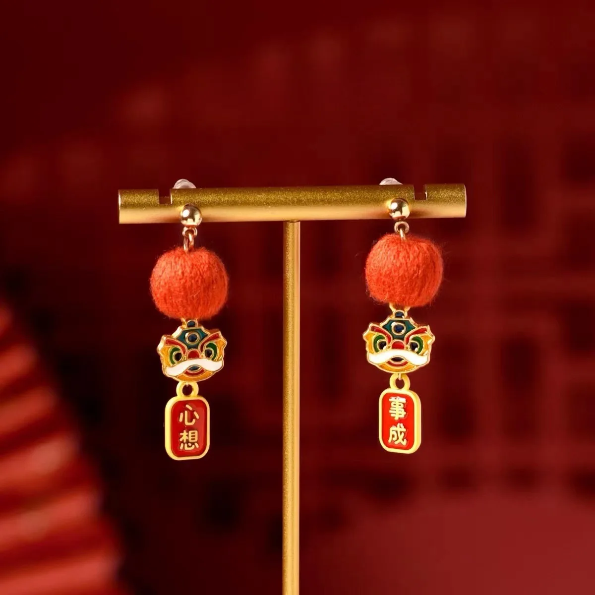 Fashion Chinese New Year Lion Shaped Earrings for Women Traditional Festival Red Color Lucky Jewelry Creative Ear Clip Gifts