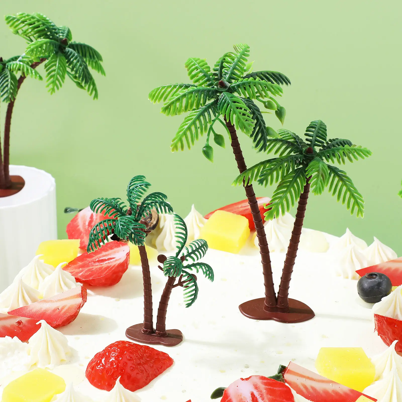 

16Pcs Coconut Tree Cake Toppers Mini Artificial Sturdy Plastic Miniature Trees Beach Tropical Birthday Wedding Cake Decorations