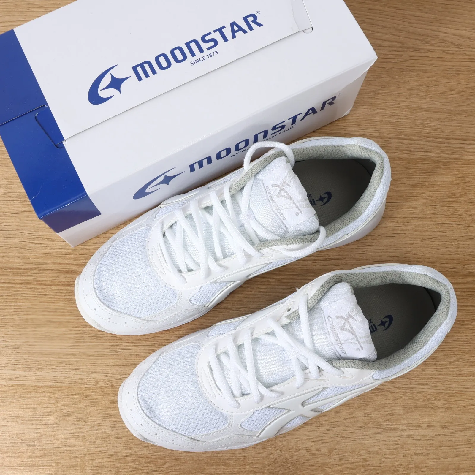 New hot sale professional training breathable wear-resistant high quality badminton shoes badminton shoes very good