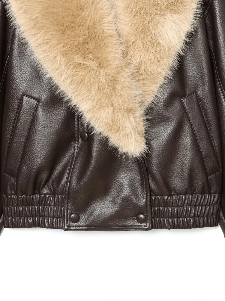 Nuova giacca da donna a maniche lunghe alla moda e versatile in stile europeo con colletto staccabile e dettagli in ecopelle.