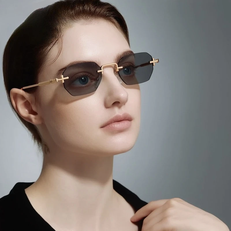 

Sunglasses Men Sunglasses for Women Vintage Hip-hop Punk Style Sunglasses, Suitable for Mountaineering, Tourism, and Beach Use
