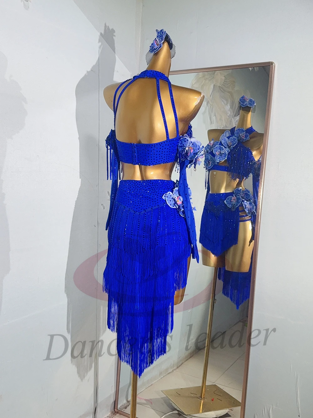 ชุดเดรสเต้นลาตินสำหรับผู้ใหญ่และเด็ก ดีไซน์หรูหราประดับดอกไม้ฉลุลาย บราสำหรับเต้นชาชา แซมบ้า ประดับด้วยคริสตัล AB เหมาะสำหรับการแสดง