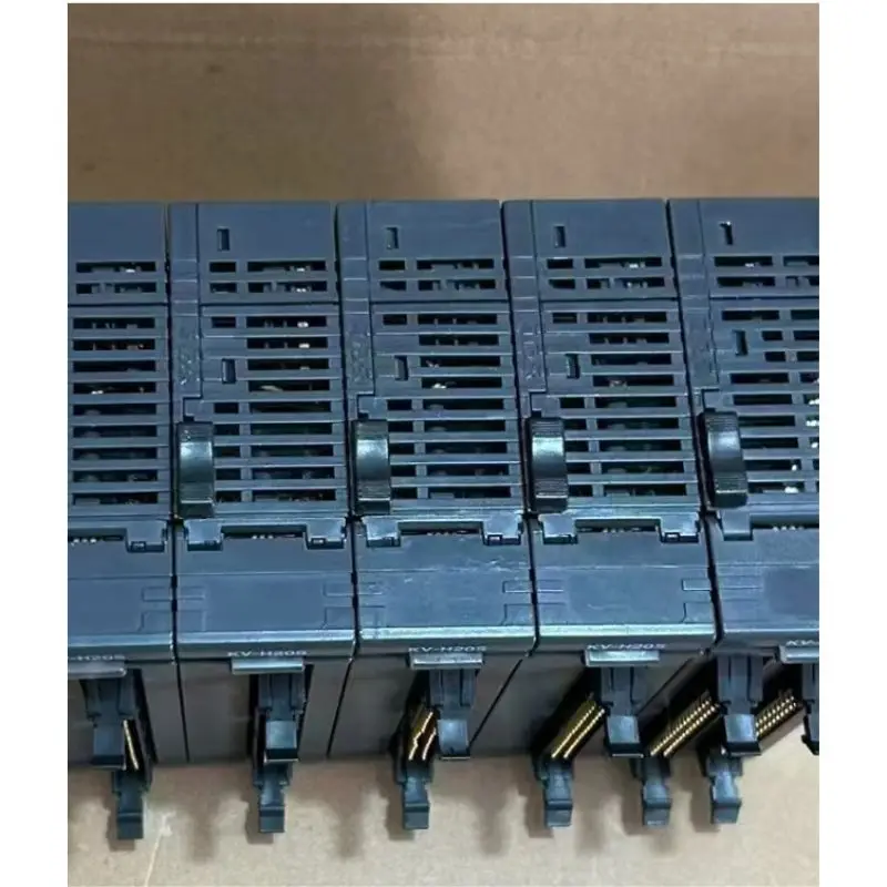 95% nuovo, modulo Keyence, KV-H20S