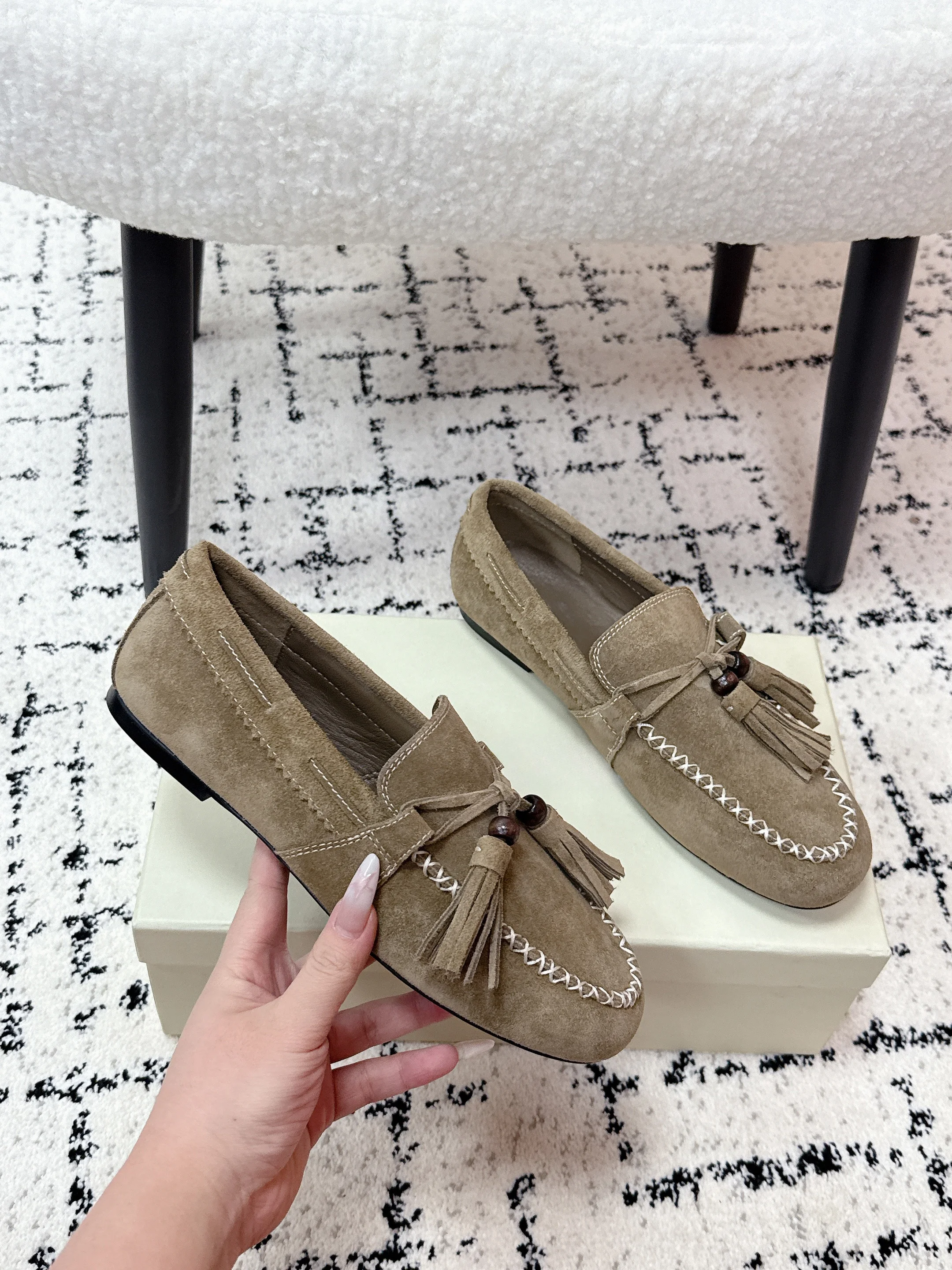 حذاء بدون كعب مسطح مهدب بسيط جديد لعام 2025، نسيج ناعم، تصميم رائع، سهل الارتداء والخلع #5