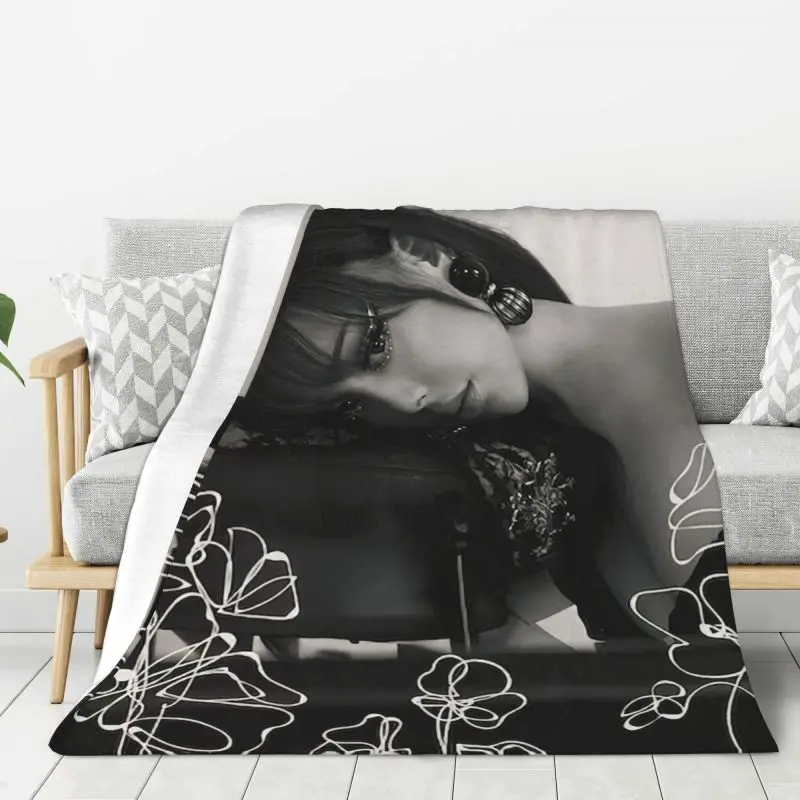 

Custom Ultra-Soft Fleece German Singer Ayliva Throw Blanket Warm Flannel Blankets for Bedroom Home Couch Bedspreads