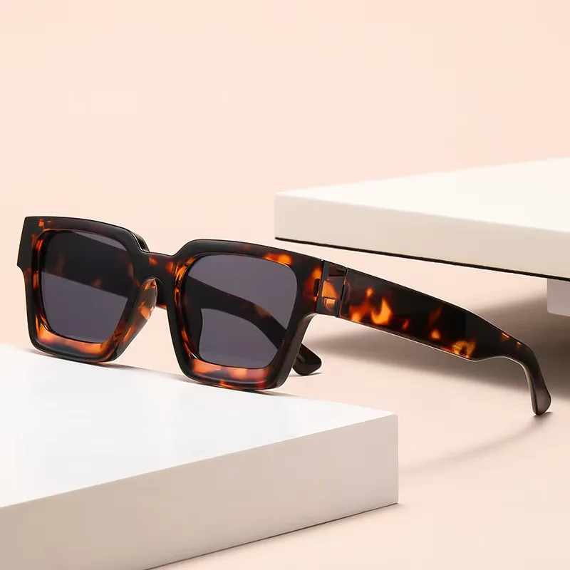 New Retro Classic Square Sunglasses For Women Men Fashion Luxury Brand Vintage Frame Sun Glasses Modern Female Male Shades UV400