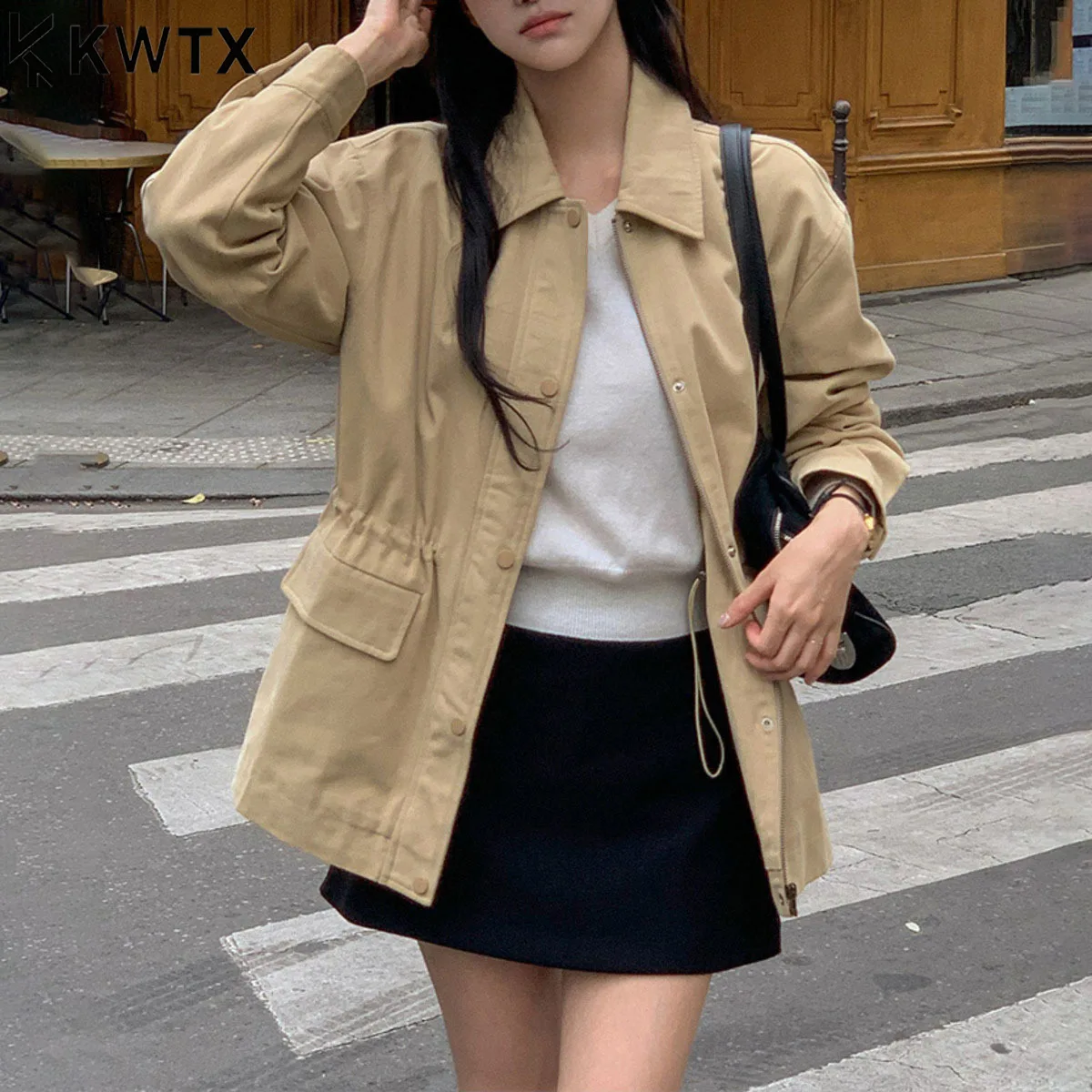 

KWTX женская повседневная однотонная куртка, пальто, новинка 2025, ретро, карманы на молнии с поясом и лацканами, элегантная осенне-зимняя верхняя одежда премиум-класса