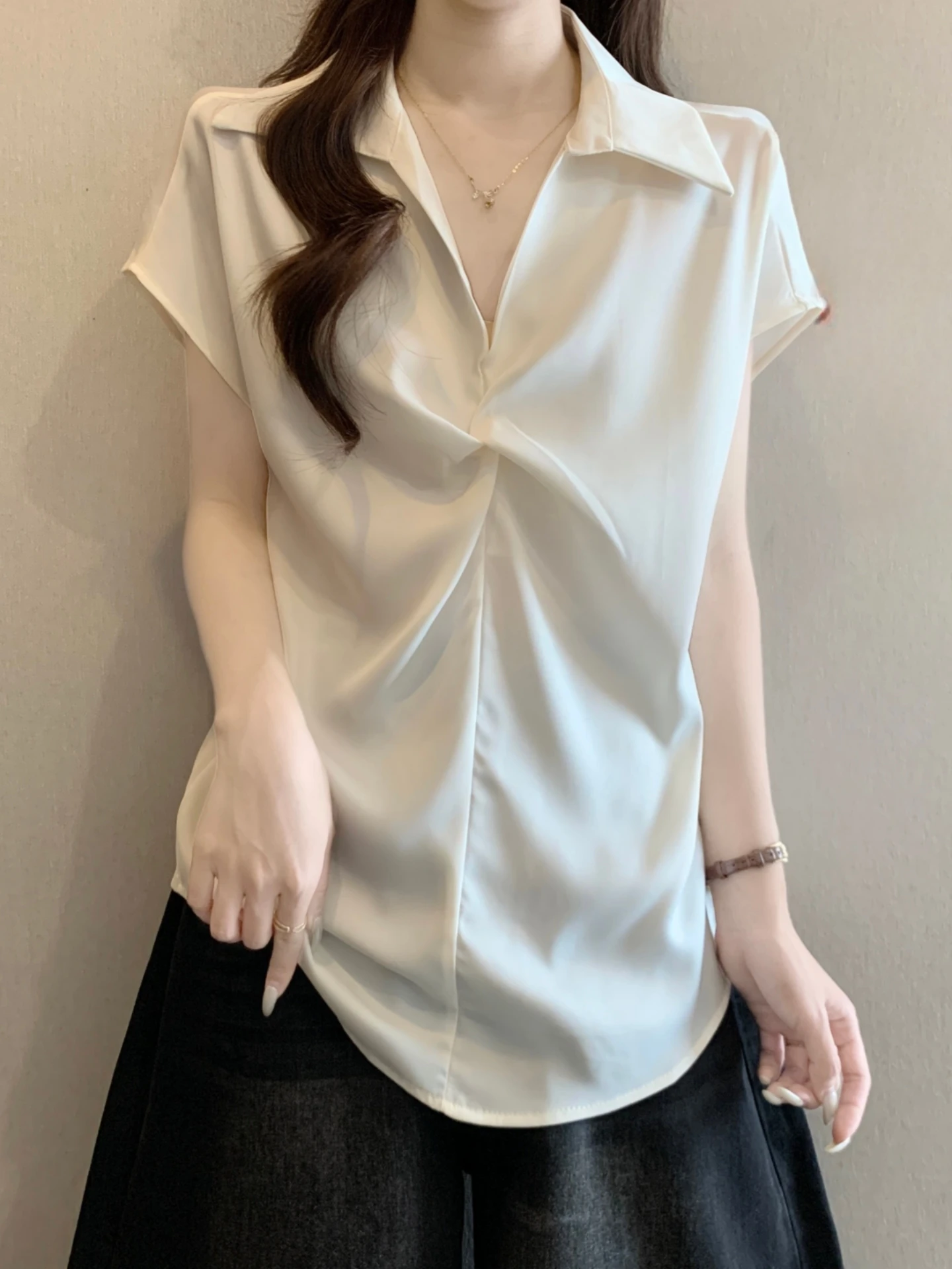 Silk Satin V-Neck Short Sleeve Base Shirt Women's Summer New plus Size Flattering Tummy Concealing Knot Top Korean Style