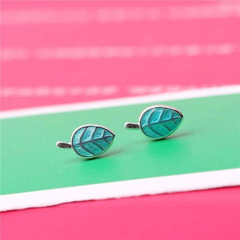 

Серьги в форме листа из стерлингового серебра 925 пробы, модный изысканный дизайн, подарок для девочек, простые серьги в корейском стиле для женщин