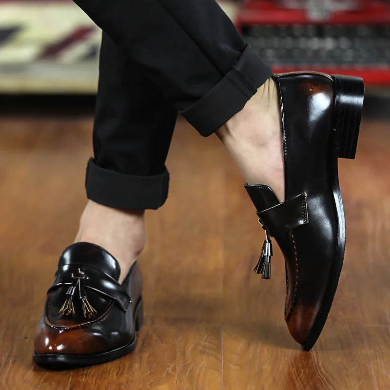 Fashion Men's Hair Stylist Pointed Shoes British Casual Bright Face Retro Small Leather Shoes Nightclub Fringe Fashion Shoes