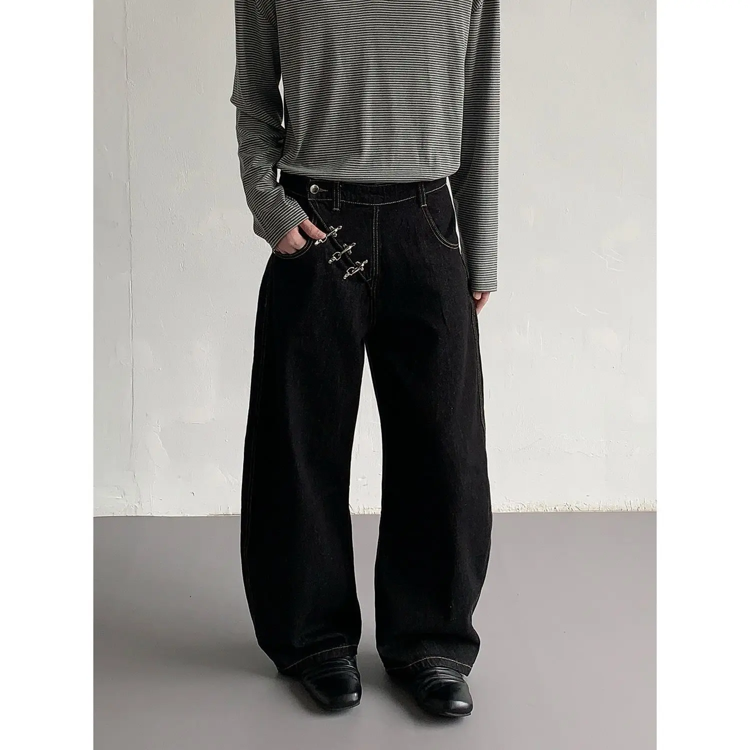 Men's Oblique Metal Buckle Design Black Jeans Spring Cowboy Y2k Trousers High Waisted Wide Leg Male Denim Pants