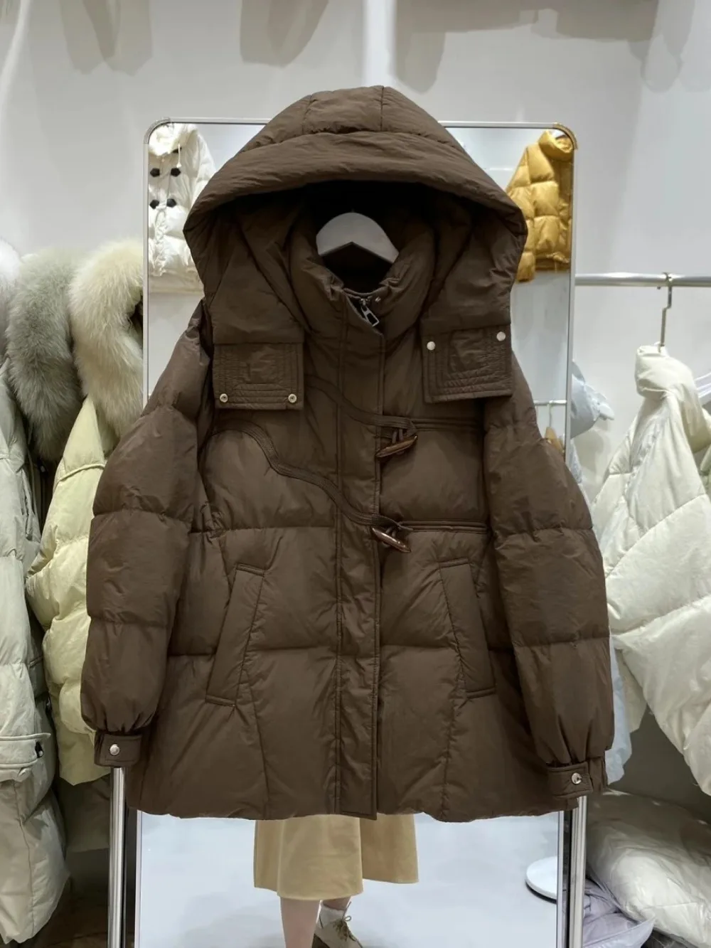 2024 New Winter White Duck Down Jacket Women Long Hooded Zipper Down Caot Female Casual Fashion Warm Horn Button Outwear