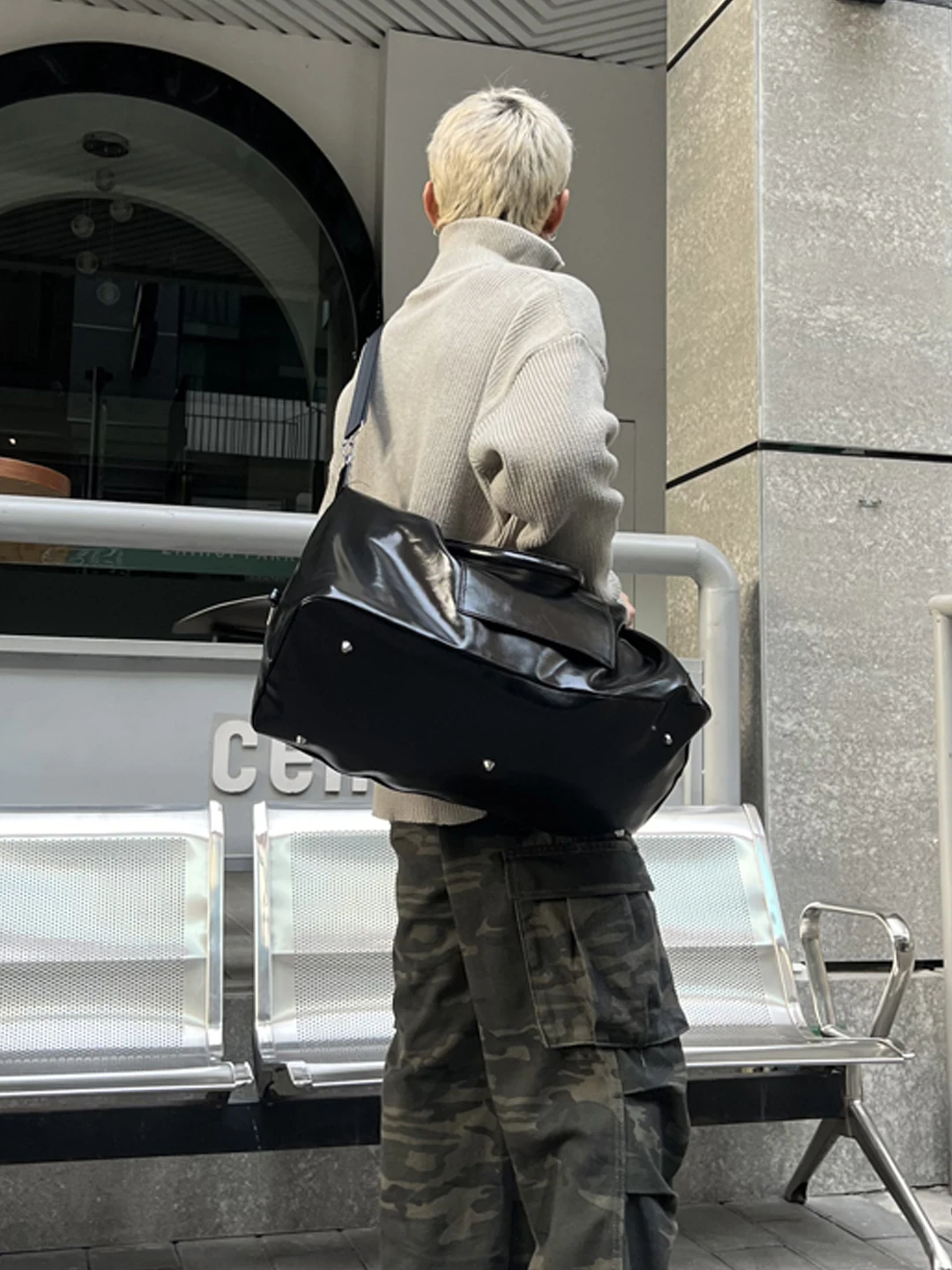 NIN Large Capacity Leather Sports Bag Casual Street Style Handbag Unisex Travel Bag Shoulder Crossbody Handheld Bag
