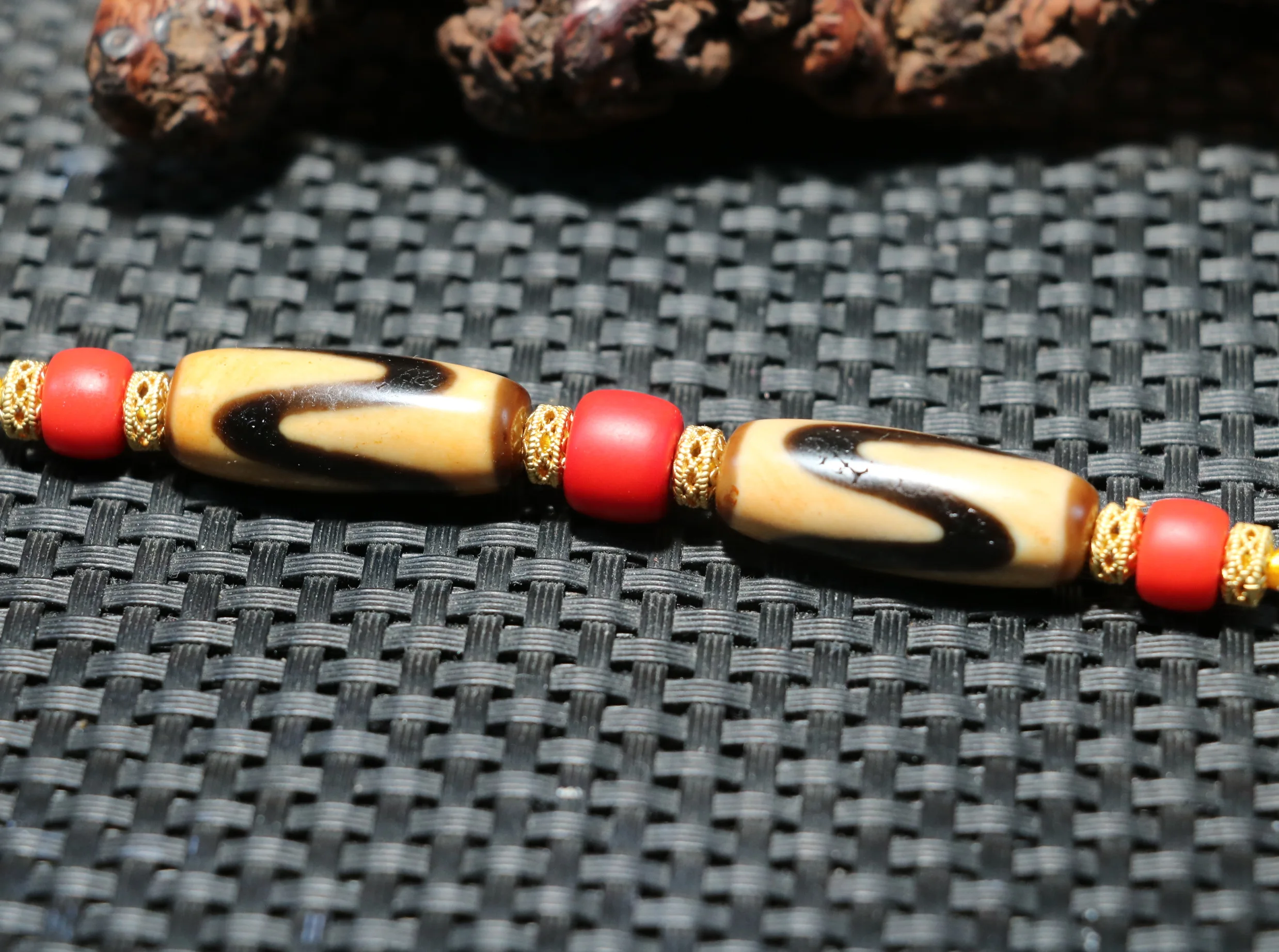 An Ultra A Pair of Magic Power Tibetan Old Agate Oily Ivory Color Tiger Tooth dZi Bead 5A LKbrother Talisman 5A