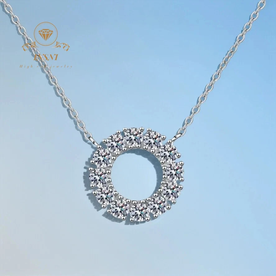 

0.3ct Moissanite Round Full Drill Pendant S925 Silver Clavicle Chain Elegant Minimalist Certified Women's Jewelry Trendy