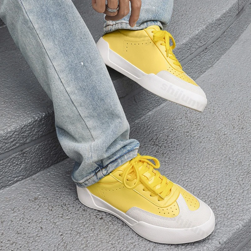 

Модные мужские повседневные туфли для доски, весна-осень 2023, новые модные нескользящие кроссовки на шнуровке, легкая удобная вулканизированная обувь