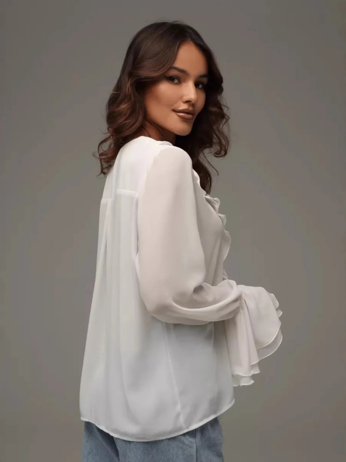 Sexy V-Ausschnitt zum Binden, vielseitig, irt, modisch, locker, lang, Sve-Polyester-Bluse, floraler Spitzensaum, Button-Down