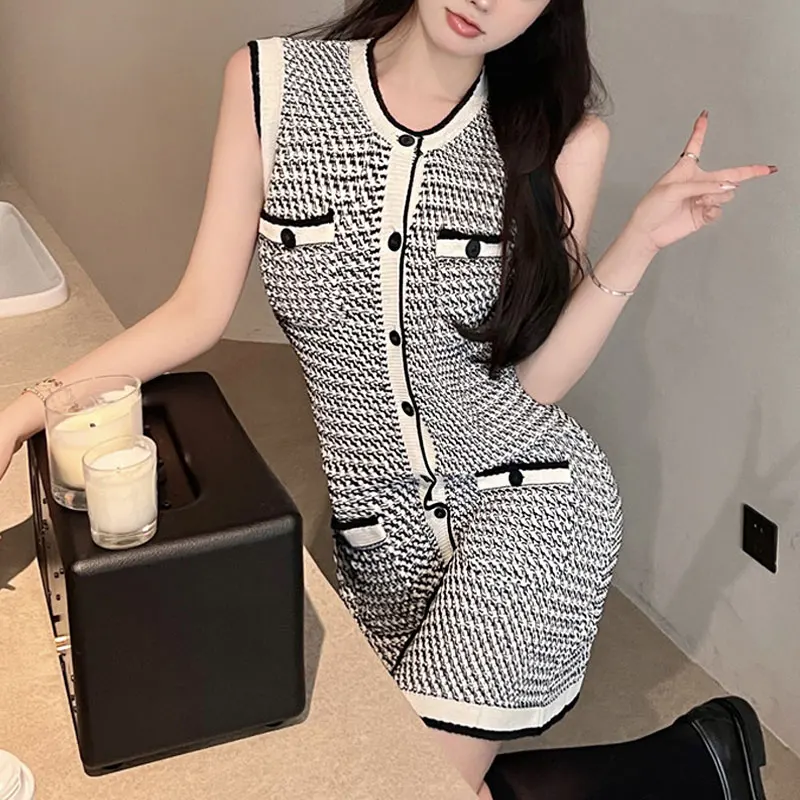 Striped Button Pocket Sleeveless Buttock Knitted Loose Women\'s Mini Dress Small Incense Style 2023 Summer Sexy Elegant Clothing