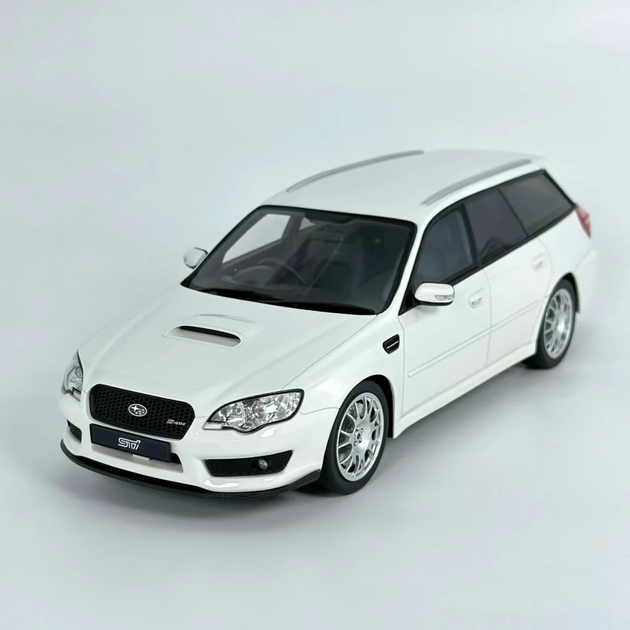 1/18 Legacy outback Touring Wagon STI S402 2007