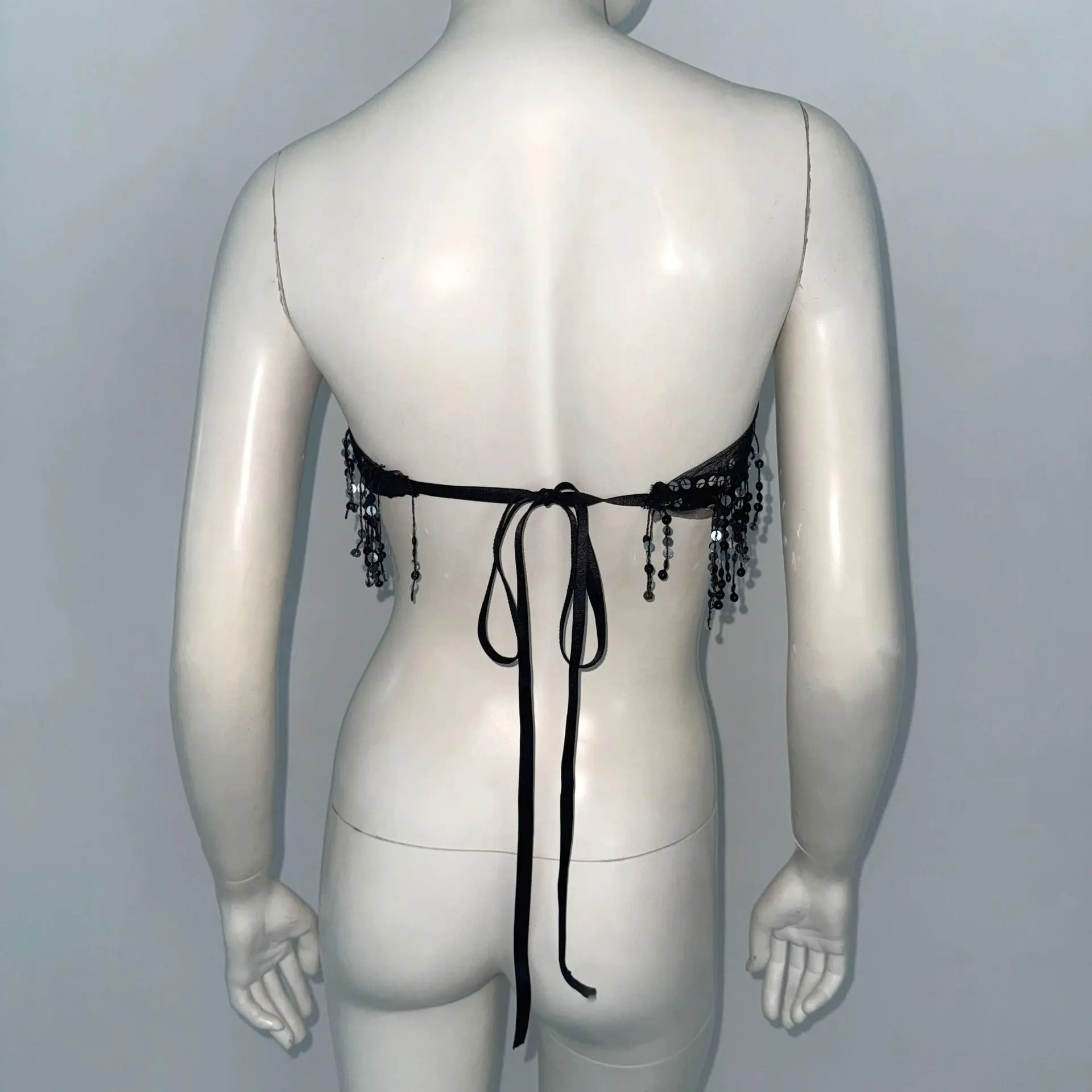 女性のセクシーなエキゾチックなポールダンス服ポルノ緊縛光沢のあるブラジャーレイブビキニトップスナイトバーゴーゴーストリッパー衣装ステージ衣装