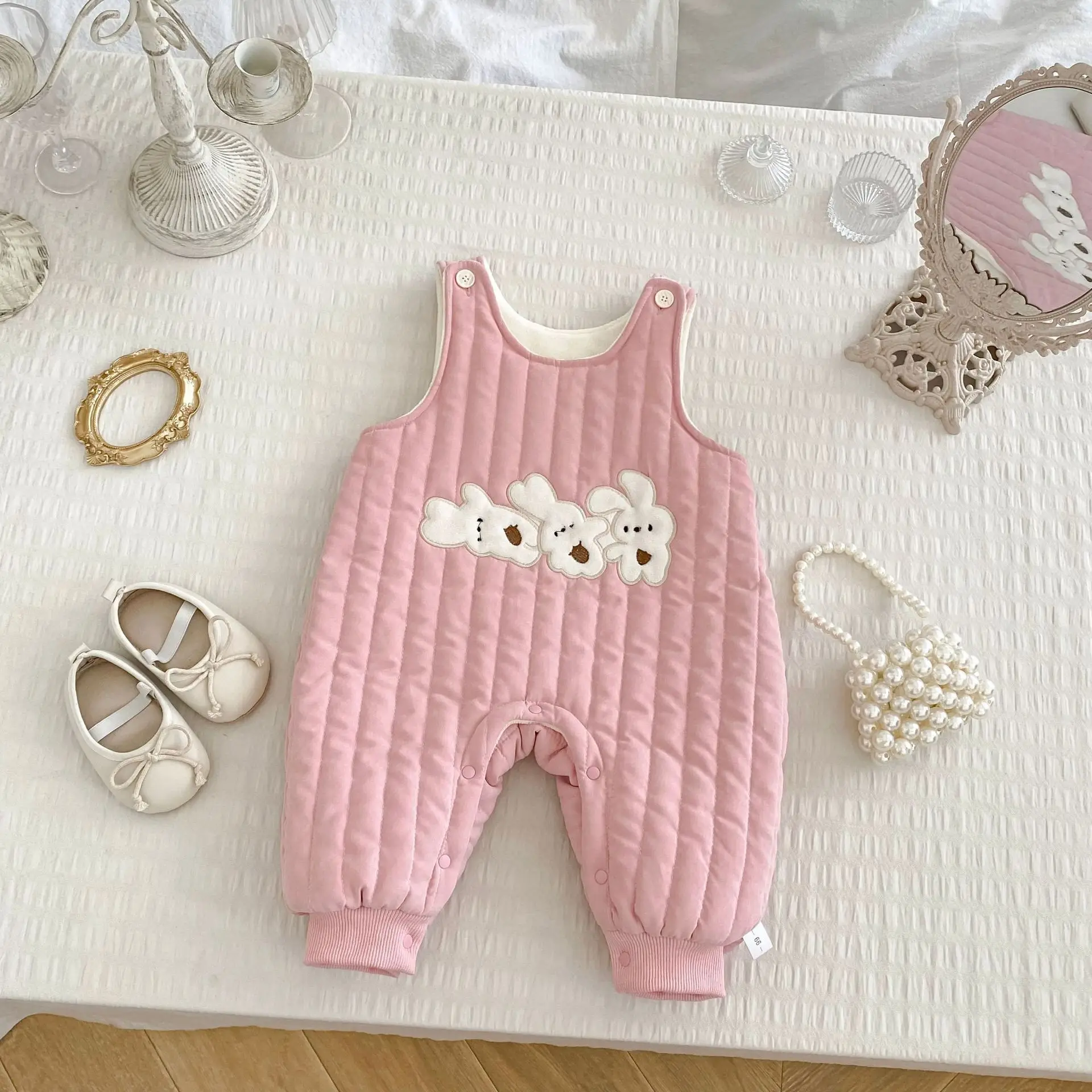

2025 Winter New Baby Girl Sleeveless Warm Romper Newborn Girl Cute Cartoon Rabbit Jumpsuit Plus Velvet Thick Infant Clothes