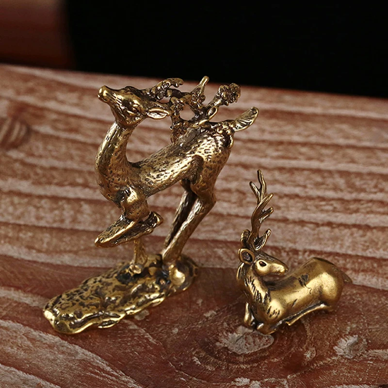 Hot Sale 1PC Retro Brass Elk Miniature Figurine Mini Deer Statue Home Desktop Ornament Decors Festival Decoration Accessories
