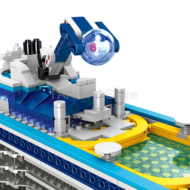 2428pcs Luxury Sea Cruise Liner Model Building Blocks Ocean Liner Toy Boys DIY Big Ship White Boat Bricks for boys Gift Display