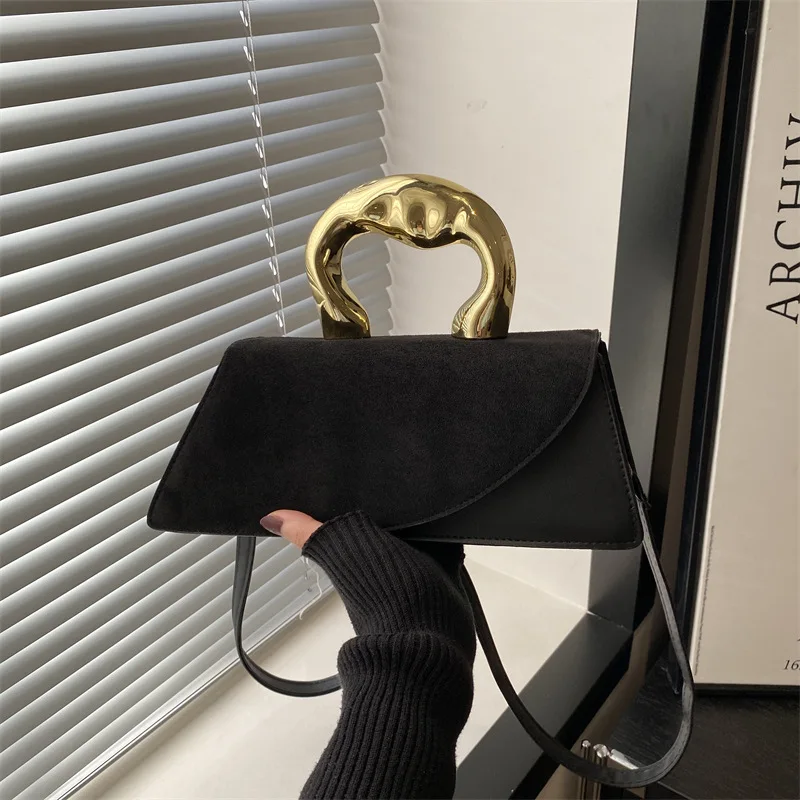 

French Style Light Luxury Large Capacity, New Minimalist Design Casual Metal Hand-held Shoulder Crossbody Bags for Women