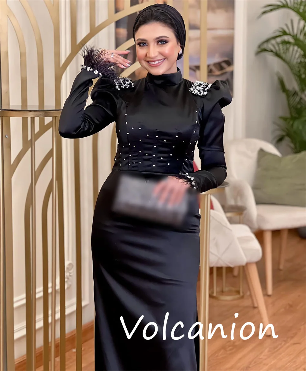 Tamanhos personalizados disponíveis charmeuse lantejoulas plissado a linha gola alta vestidos longos sob medida ocasião retro