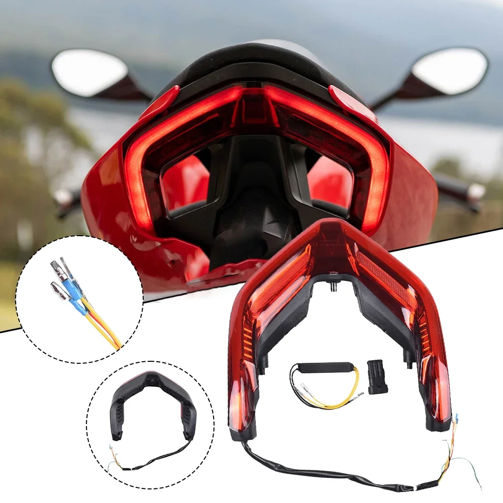 

For DUCATI PANIGALE V2 / V4 / 2018-2022 LED Tail Light Turn