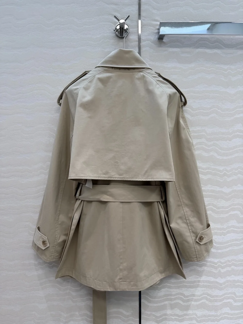 Early Spring New Arrival Row Style Two-Piece Trench Coat