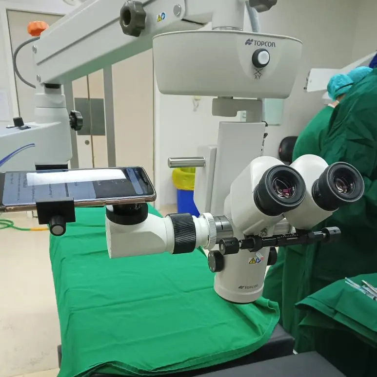 ophthalmic Surgical microscope iphone Mobile Phone cellphone Adapter for microscope