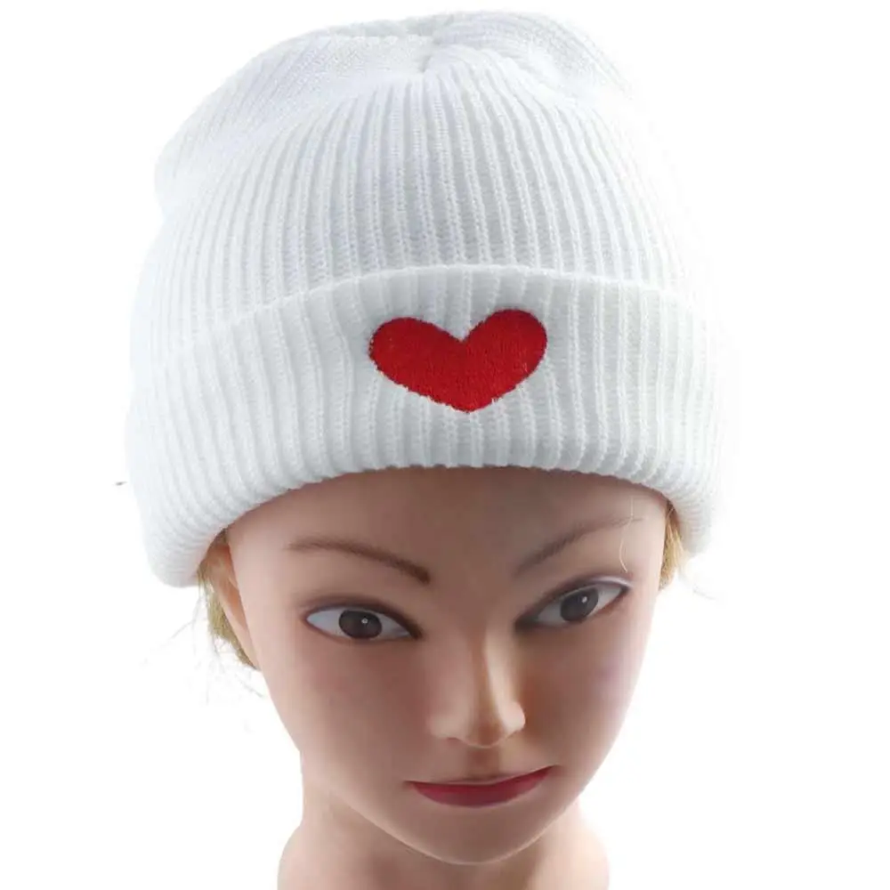 

Осенние шерстяные шапочки Love Skullies с вышивкой, однотонная вязаная шапка в форме сердца, шапка с черепом, вязаный крючком, женский капот