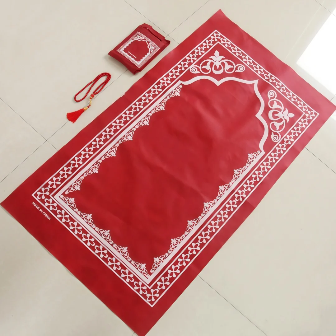 Portable non-woven prayer mat with beads in handbag style, lightweight, easy to store, ideal travel souvenir