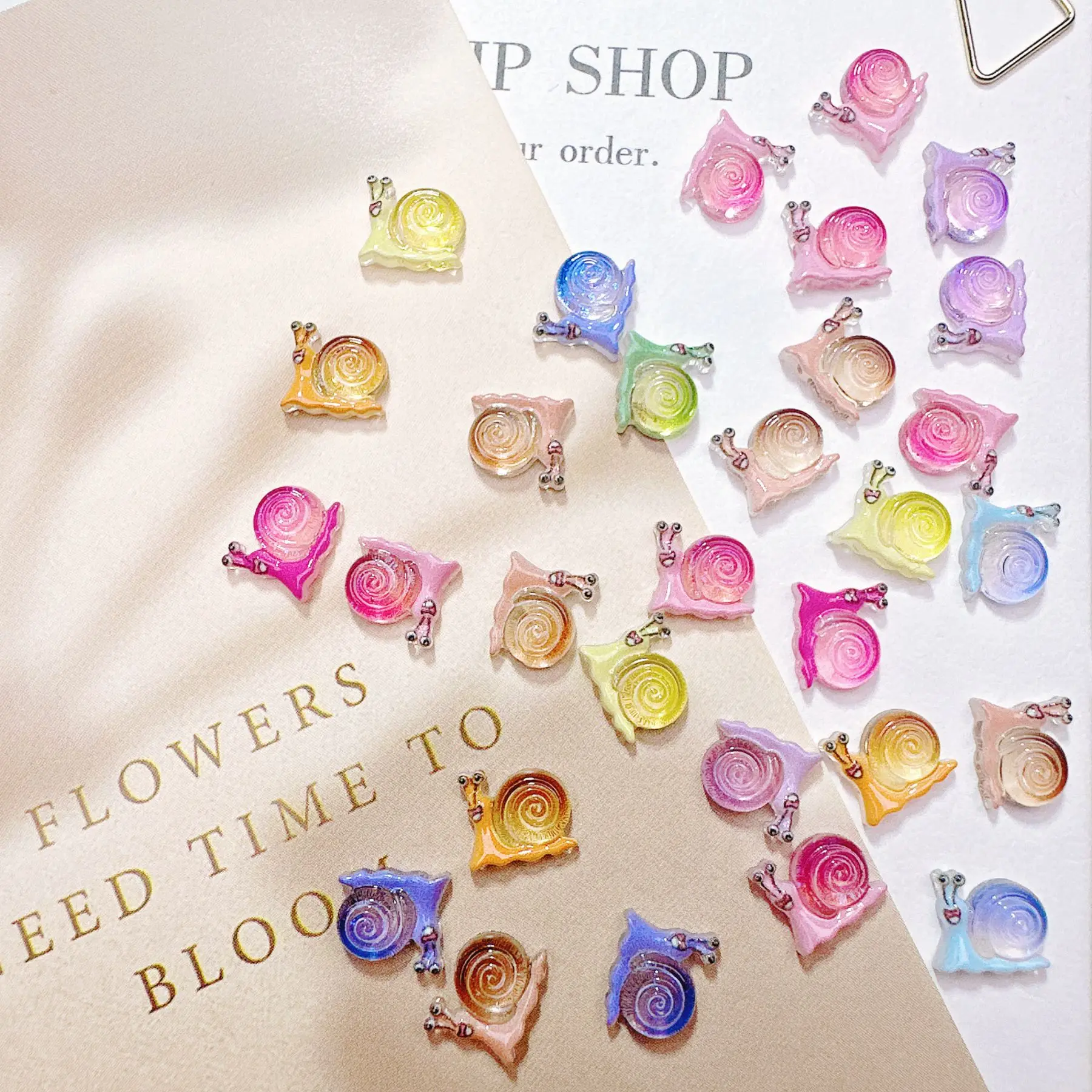 100Pcs/bag Cross-Border Insect Series Snail Nail Charms - Icy Cartoon Resin Press-On Nail Decor for Manicures & Phone Cases