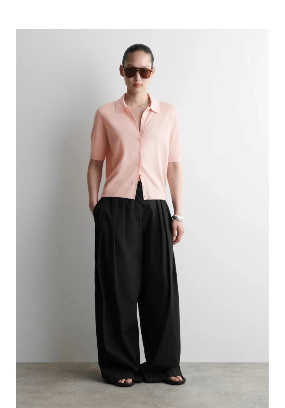 

Элегантный костюм 2026 YAZHIMEI: новая летняя коллекция женских повседневных модных приталенных розовых кардиганов-поло с коротким рукавом