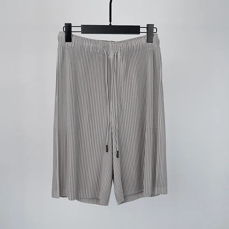 Miyake Pleats Summer New Men's Shorts 2025 Fashion Trend Wear Folded Pants Premium Pleated Loose Large Size Casual Pants