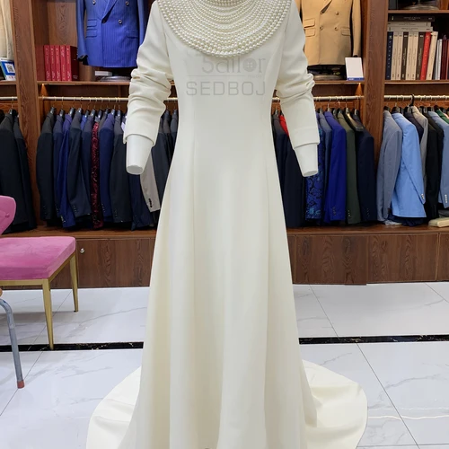 Abbigliamento da festa e vacanza