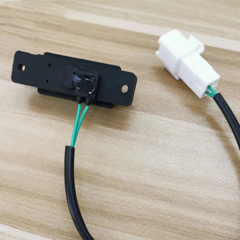 1 stücke Hinten Boot Release Schalter Heckklappe Stamm Öffnung Schalter Taste Für Swift/SX4 37178-62J00