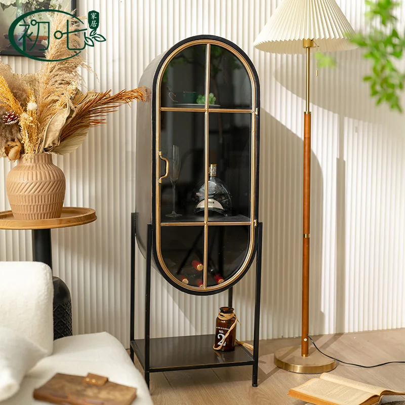 Vom Boden bis zur Decke reichender weinschrank aus Schmiedeeisen, ultradünner dekorativer Schrank für den Flur und den Haushaltsstaubschrank