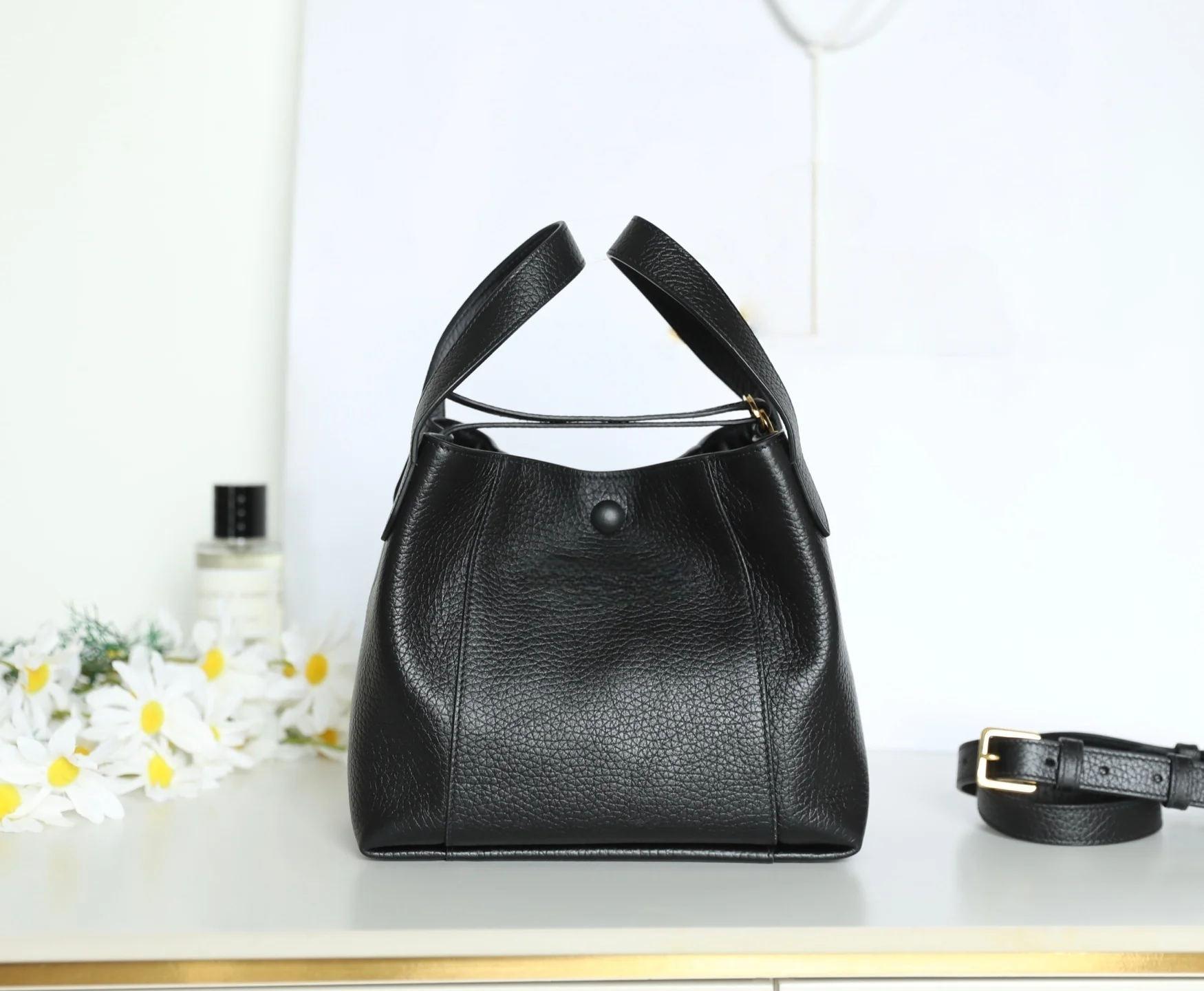 

Ladies' Fashion Basket Bucket Bags Genuine Leather Bags Handbag Tote Bag Shopping Bags