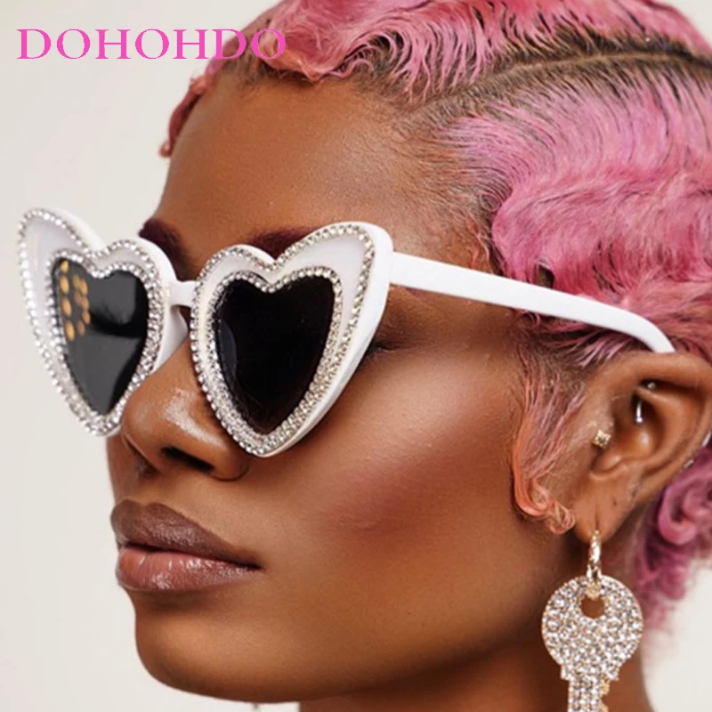 

Vintage Heart Imitation Diamond Women Sunglasses Trendy Luxury Men Sunglass Outdoor Summer Traveling Eyewear Ladies Lentes UV400