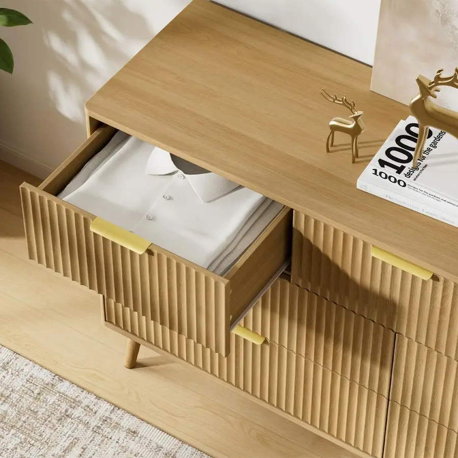 ตู้ลิ้นชักแบบมีร่องกว้าง 55 ซม. สำหรับห้องนอน 7 ลิ้นชัก ตู้ลิ้นชักทันสมัยพร้อมดีไซน์โค้งมนและมือจับโลหะ ทำจากไม้